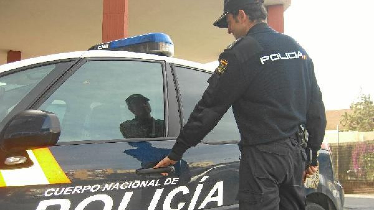 Comisaría de la Policía Nacionalo,469