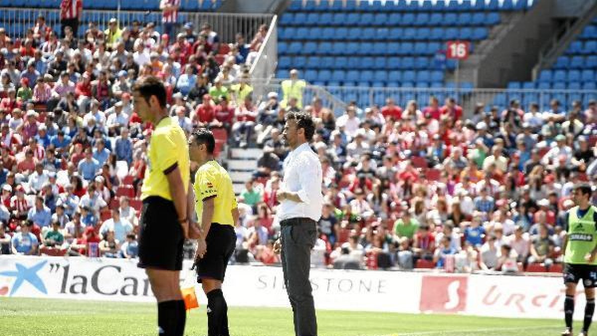 Luis Enrique tiene contrato con el Celta pero hay rumores de regreso al Barça.tyle>.apqj{p