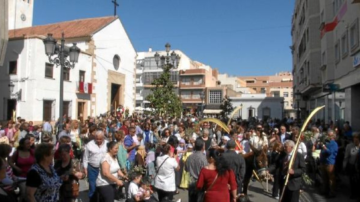 Los actos religiosos también han atraído a numerosos visitantes.tyle>.apqj{position:absolu