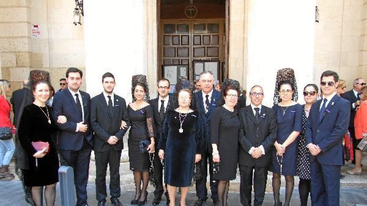 Jóvenes del prendimiento en san pedro.x,auto,au