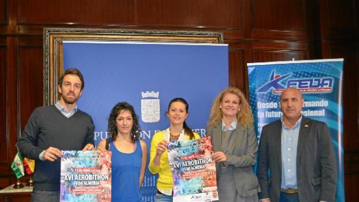 Diputada de Deportes en la presentación del eventoe;clip:rect(4