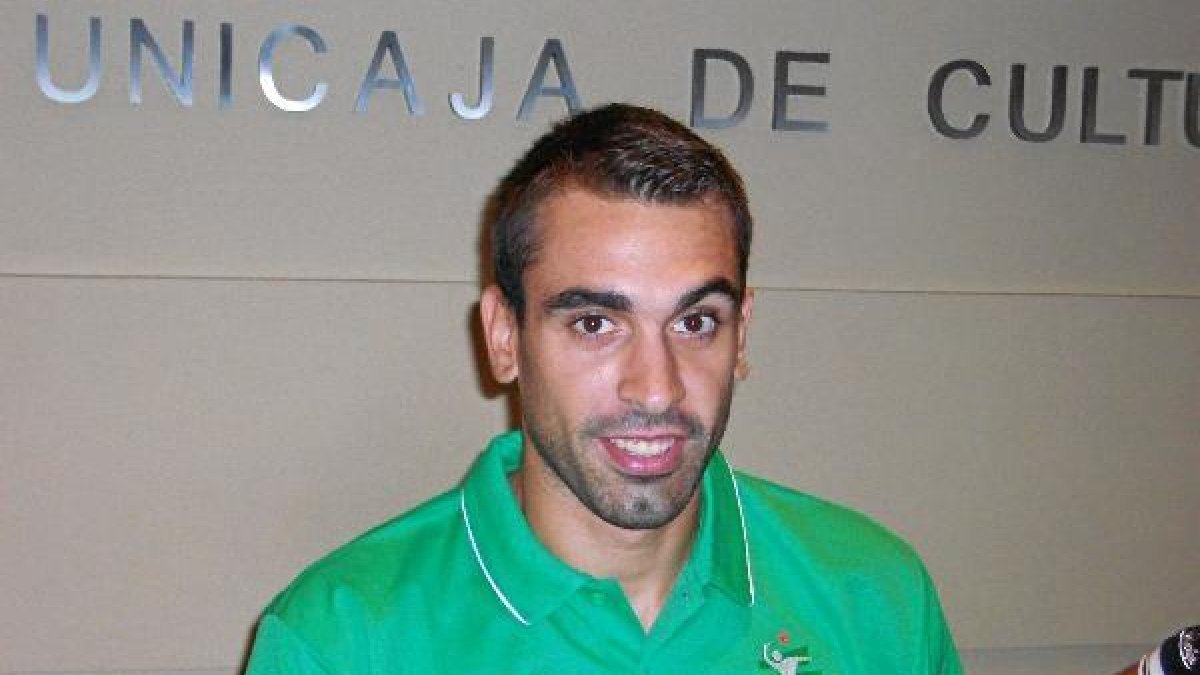 Jesus Bruque está con ganas de medirse a Voley Teruel.e;clip:re