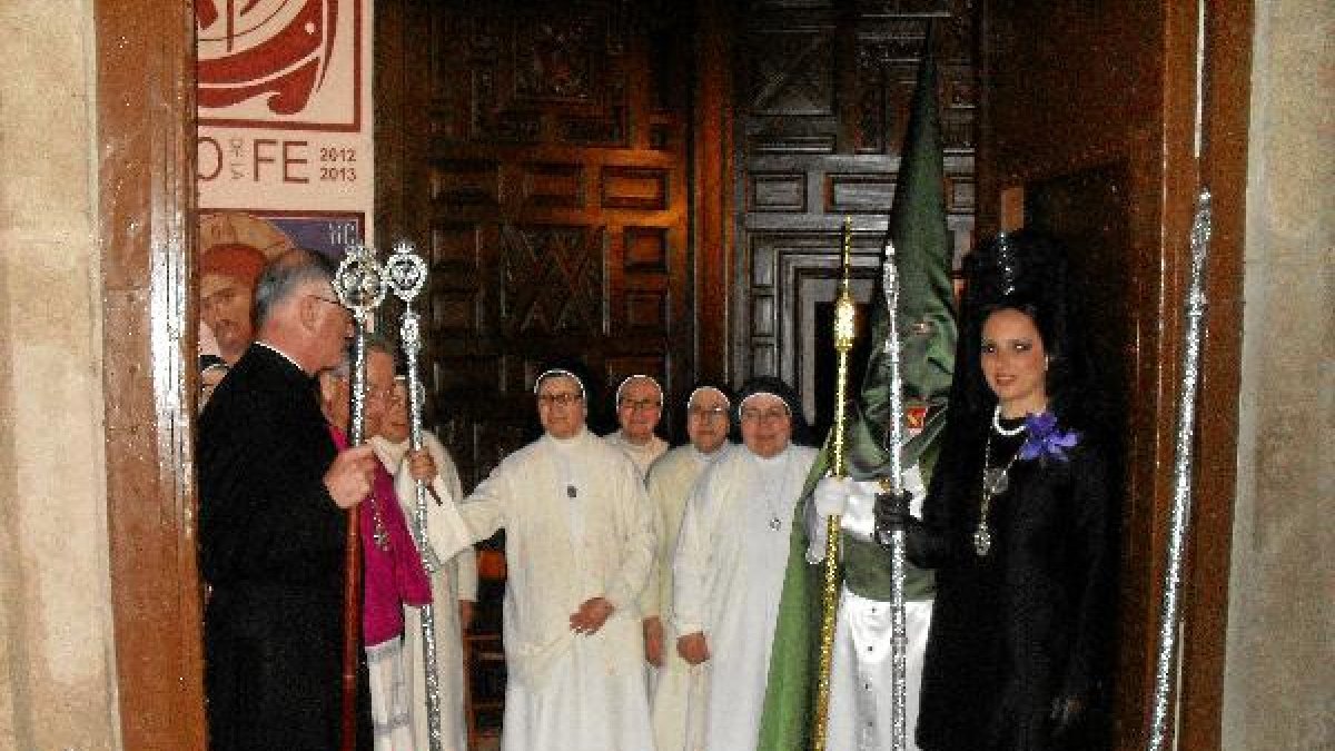 En el Convento de Las Puras las religiosas recibirán a la Virgen de La Esperanza. tyle>.ap