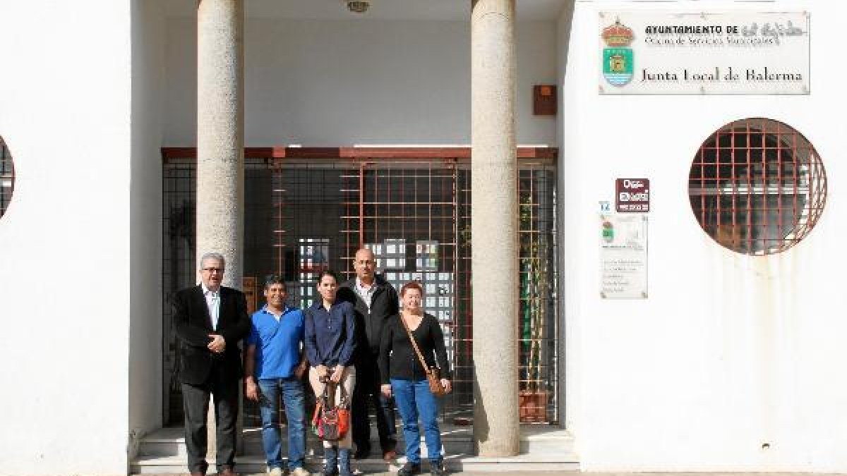 Concejales socialistas de El Ejido y portavoces de la Junta Local de Balerma.tyle>.apqj{po