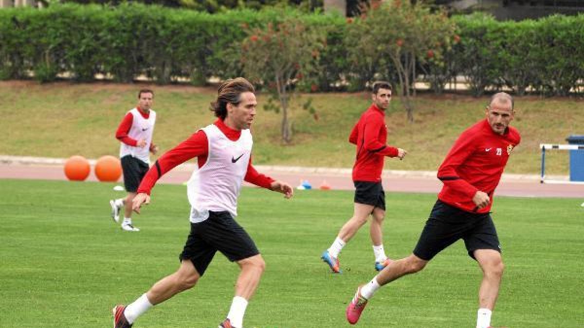 Corona en el entrenamiento de este viernes.x,au