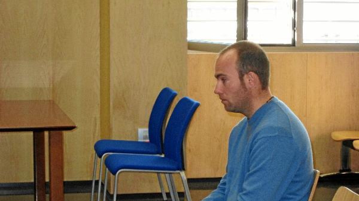 Jonathan Moya en la sala de vistaso,4