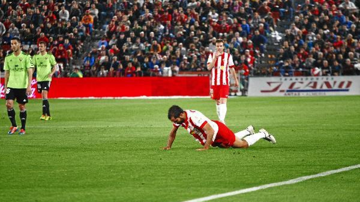 Verza espera levantarse, como el Almeríax,auto,