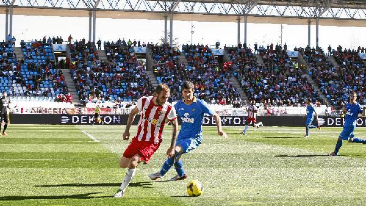 Almería y Getafe luchan por la salvación.x,auto