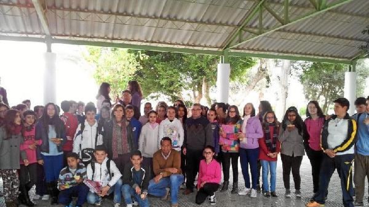 Alumnos participantes en esta iniciativa organizada por el Área Sanitaria Norte. tyle>.apq