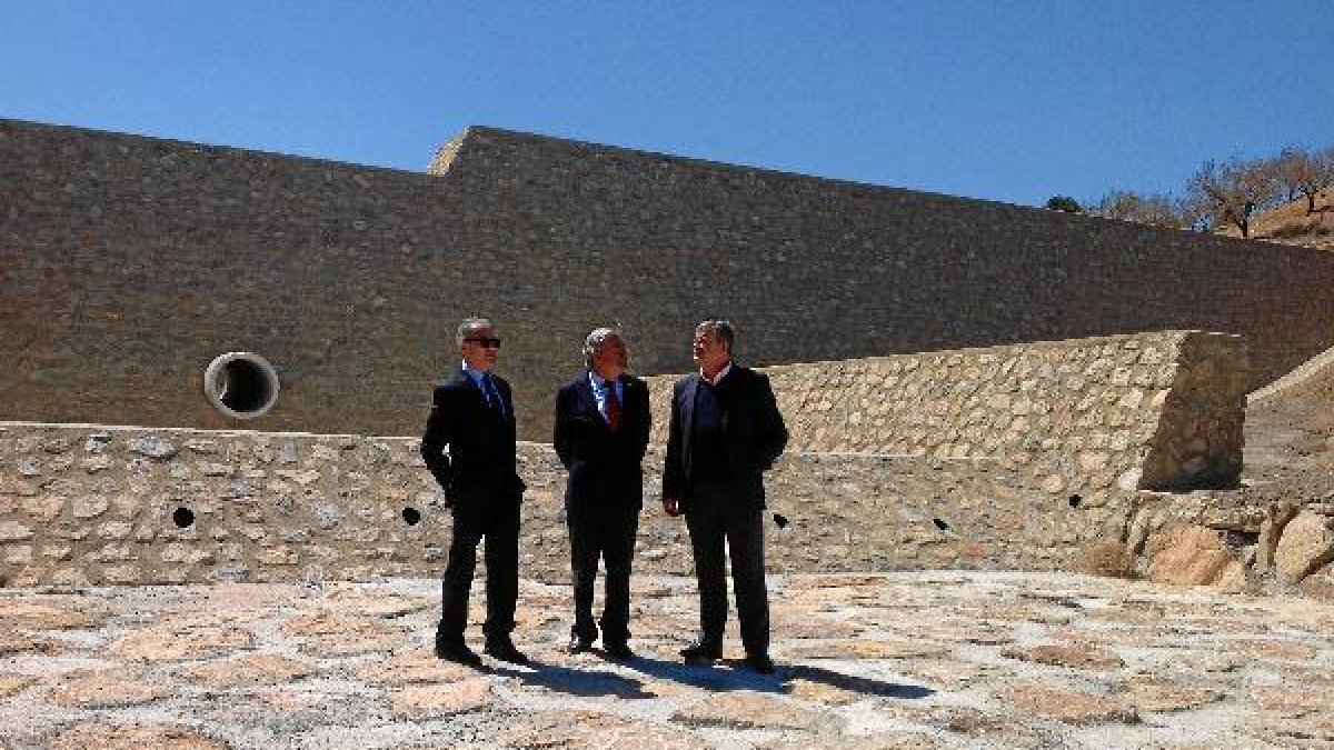 El presidente de la CHS, Miguel Ángel Ródenas, junto Andrés García Lorca y Miguel Martínez.
