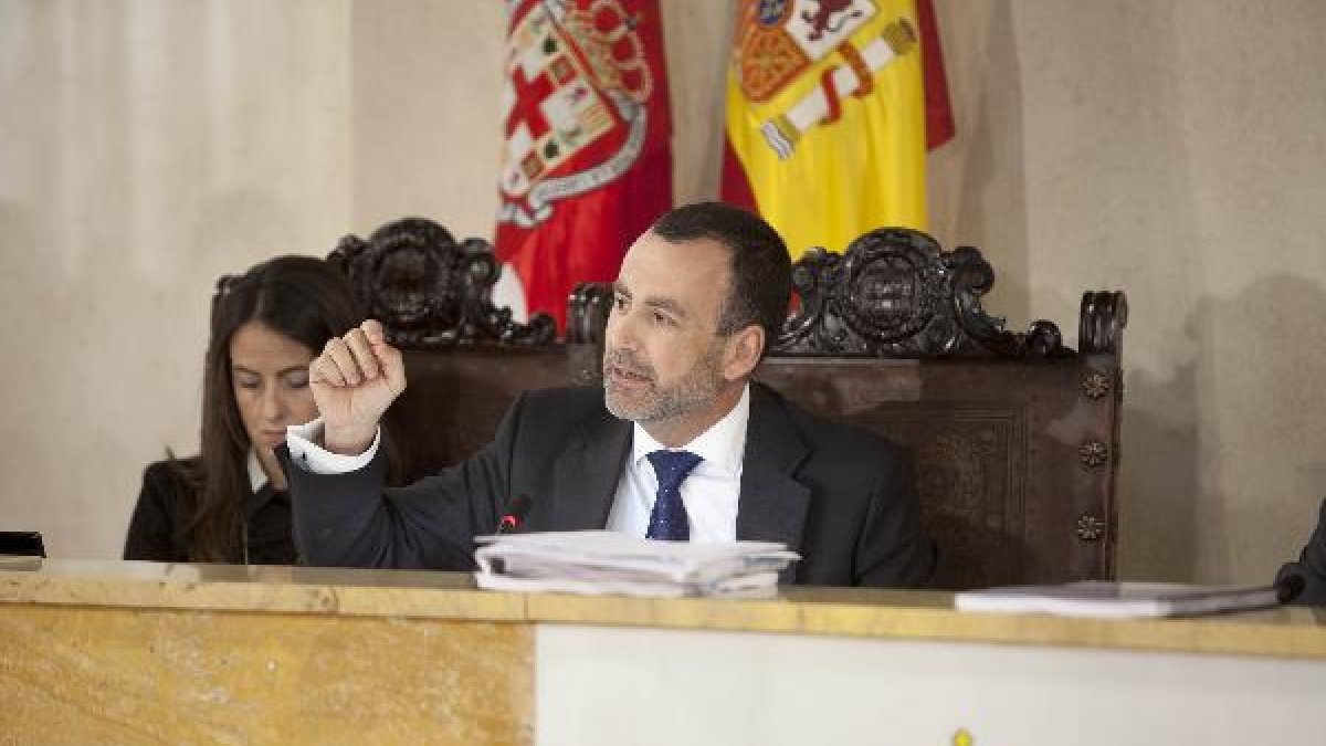 El concejal responsable de la Gerencia de Urbanismo, Pablo Venzal.tyle>.apqj{position:abso