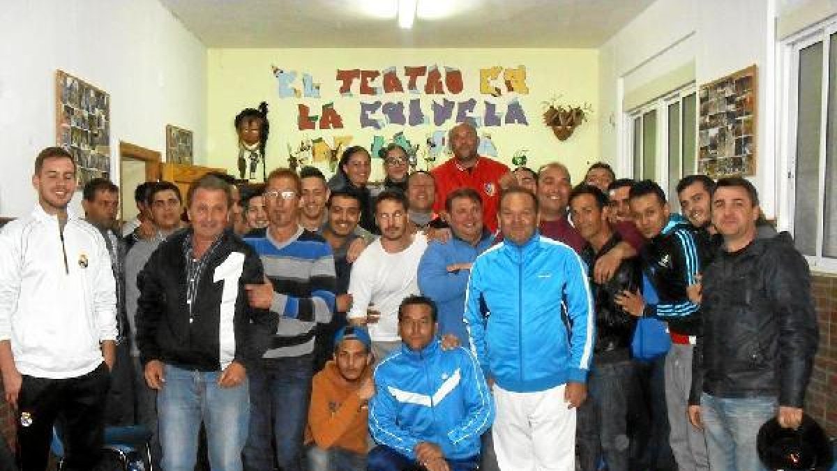 Más de treinta personas forman la reciente creada plataforma de La Chanca. tyle>.apqj{pos