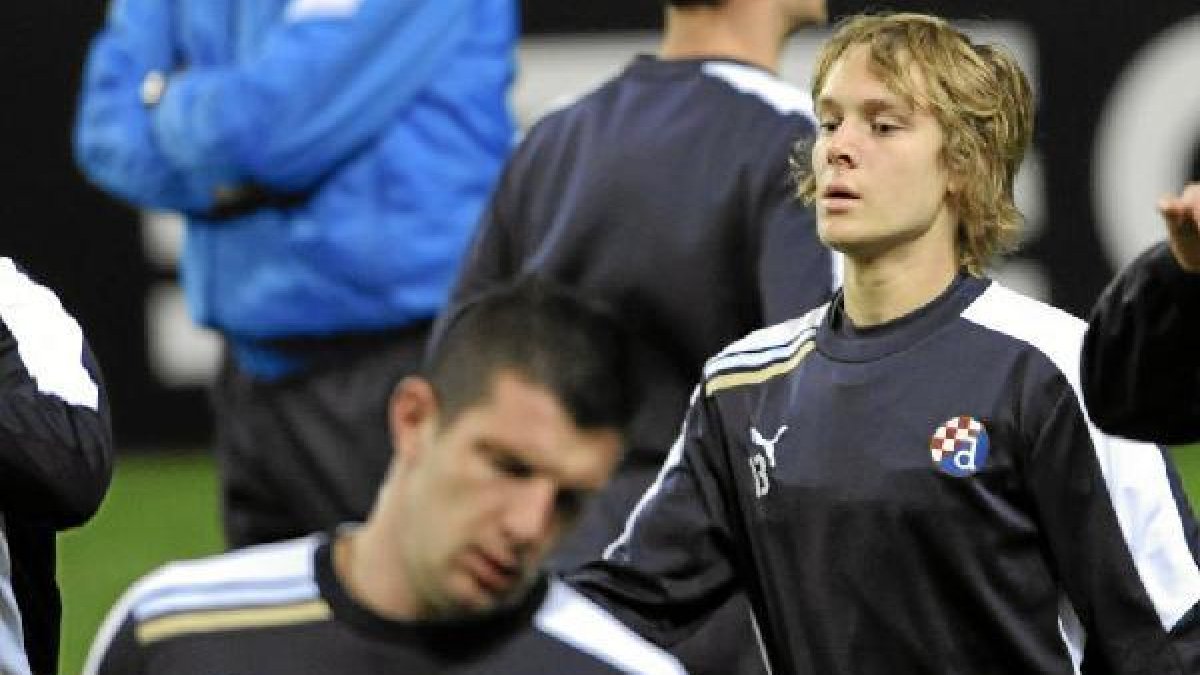El nuevo jugador azulgrana trabajando con su selección.e;clip:r