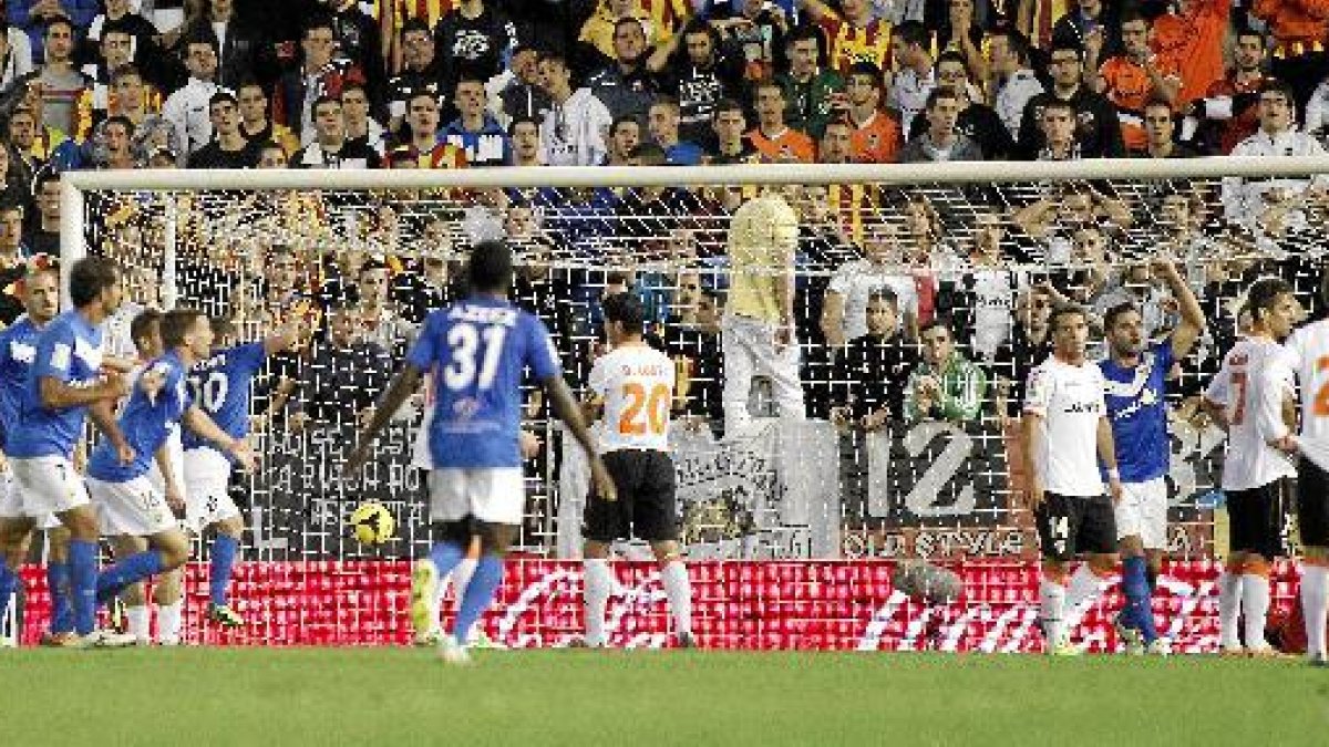 Imagen del gol de Torsiglieri en Mestalla.x,aut