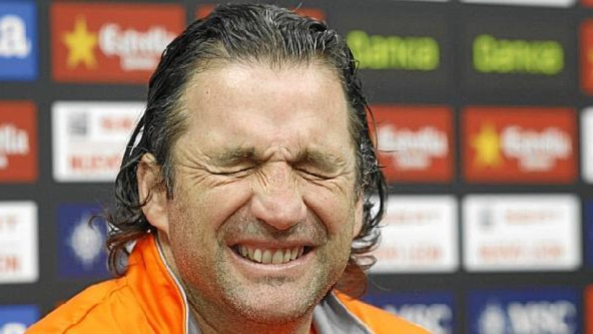 Juan Antonio Pizzi reconoce que el equipo no está bien.e;clip:r
