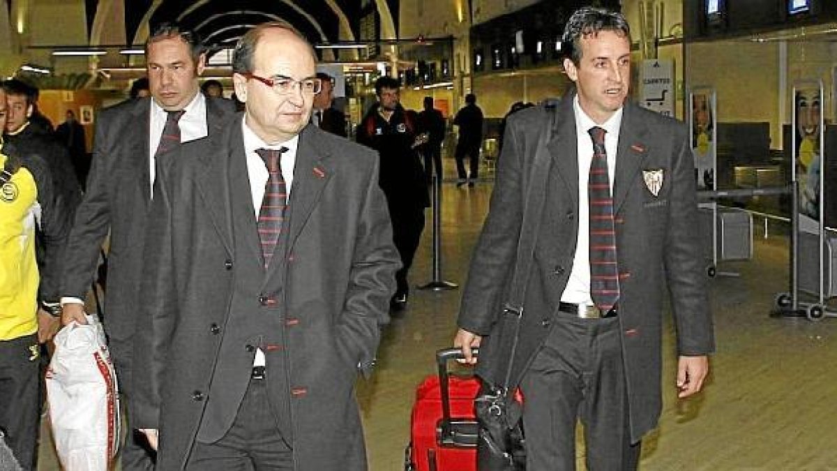 Jose Castro y Unai Emery en uno de los viajes con el Sevilla.e;