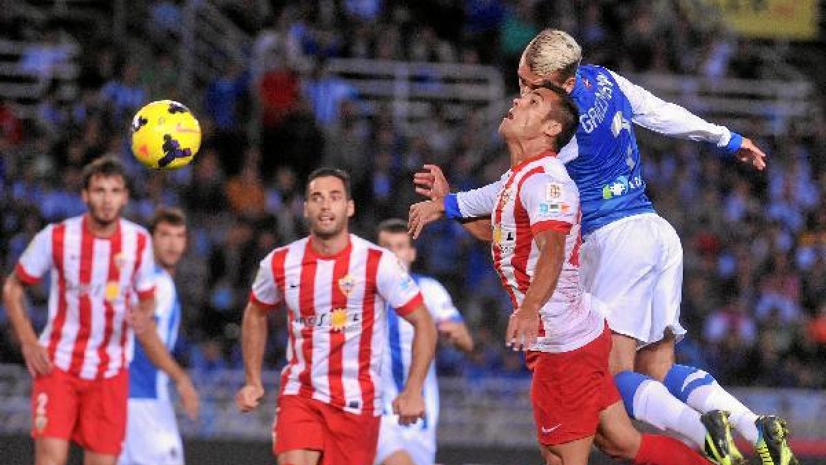 Una jugada del partido de la 1ª vueltax,auto,au