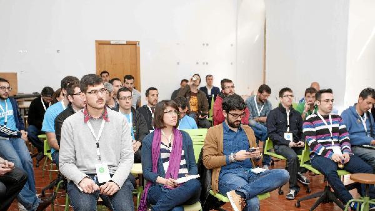 El evento se celebra este fin de semana en la Escuela de Artes de Almería.tyle>.apqj{posi