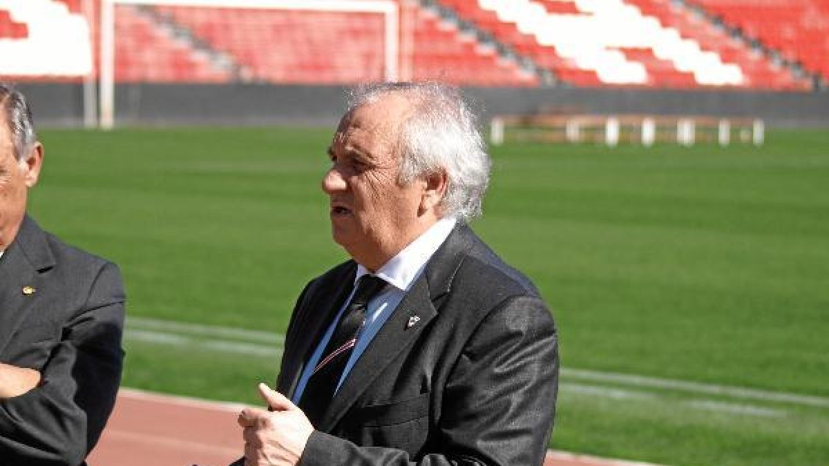 Alfonso García espera una respuesta de la plantilla ante la Real Sociedad.tyle>.apqj{posit