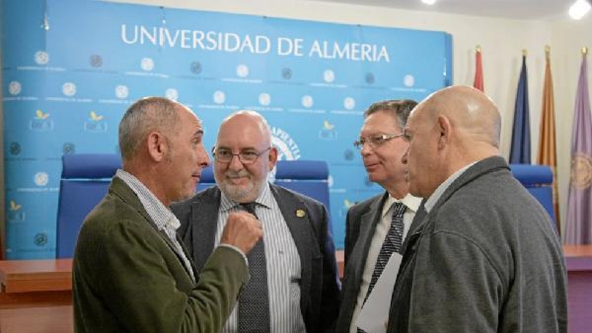 Responsables de las Jornadas y la UAL, ayer. x,