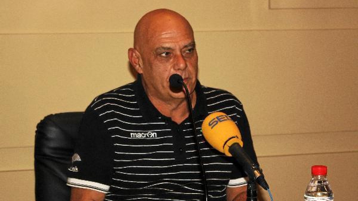 Piero Molducci pide a sus jugadores que pongan juego y cabeza.e