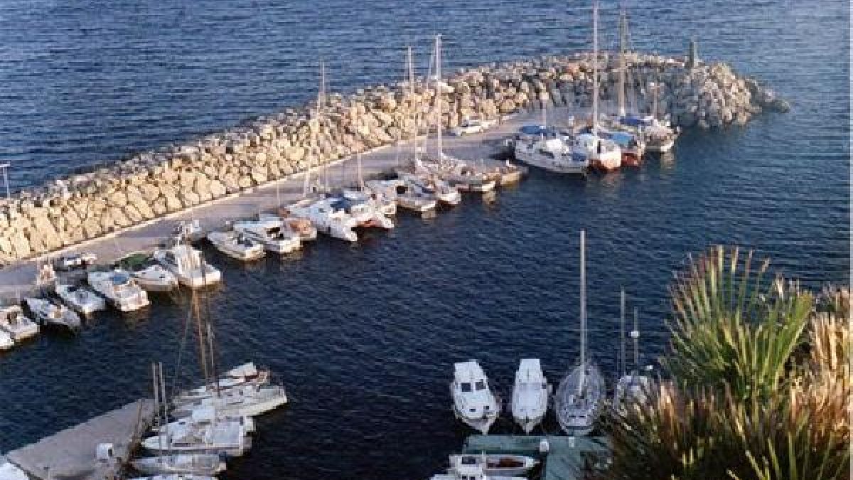 Imagen del puerto deportivo de San José, en Níjare;clip:rect(46