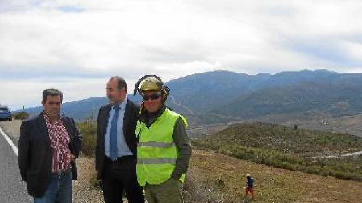Ortiz  visita en Paterna labores preventivas. x