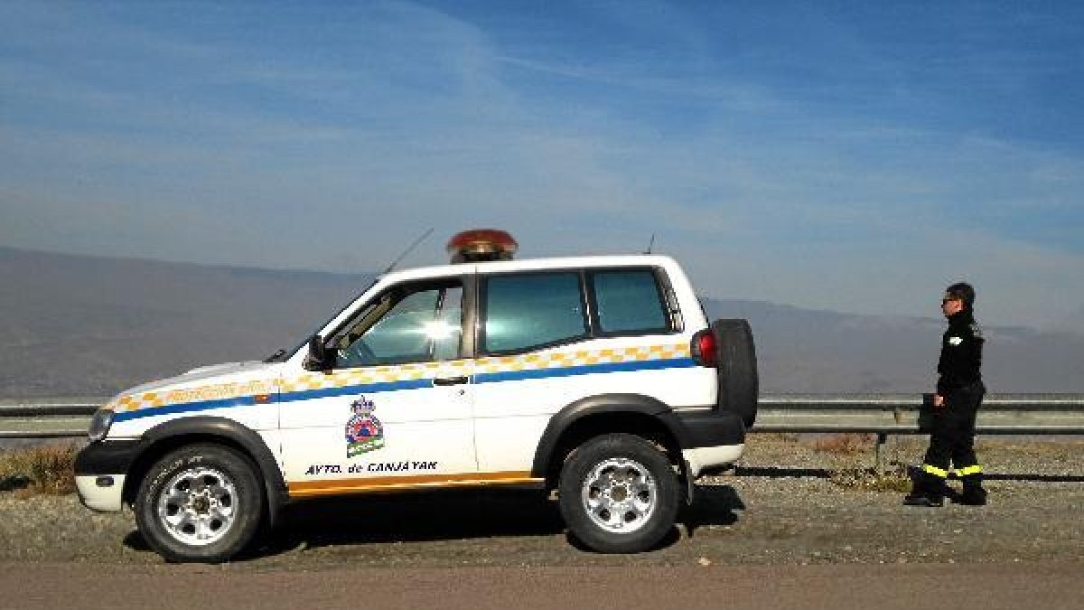El joven fue localizado por efectivos de Protección Civil de Canjáyar.tyle>.apqj{position: