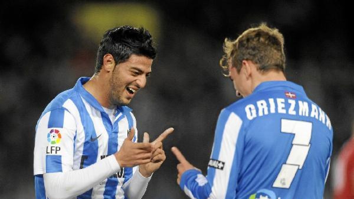 Dos peligros dentro del área rivalo,4