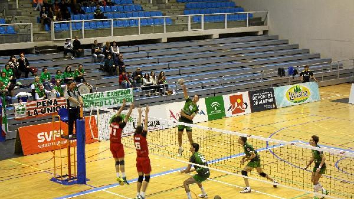 Los ahorradores dieron la talla y ofrecieron su mejor repertorio.tyle>.apqj{position:absol