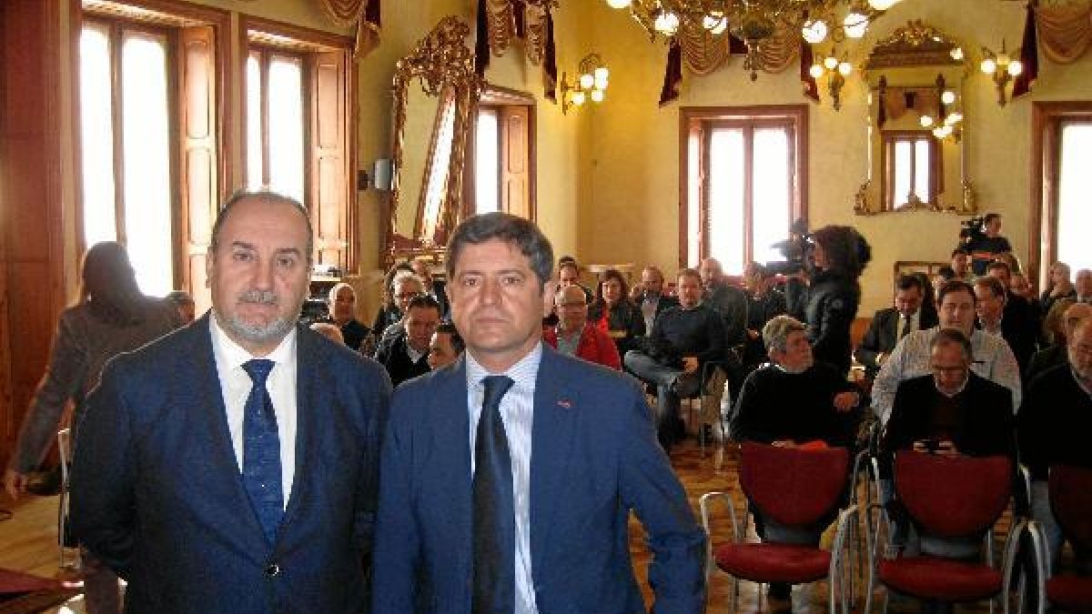 José Manuel Ortiz y Juan Serrato en la reunión de esta mañana.e