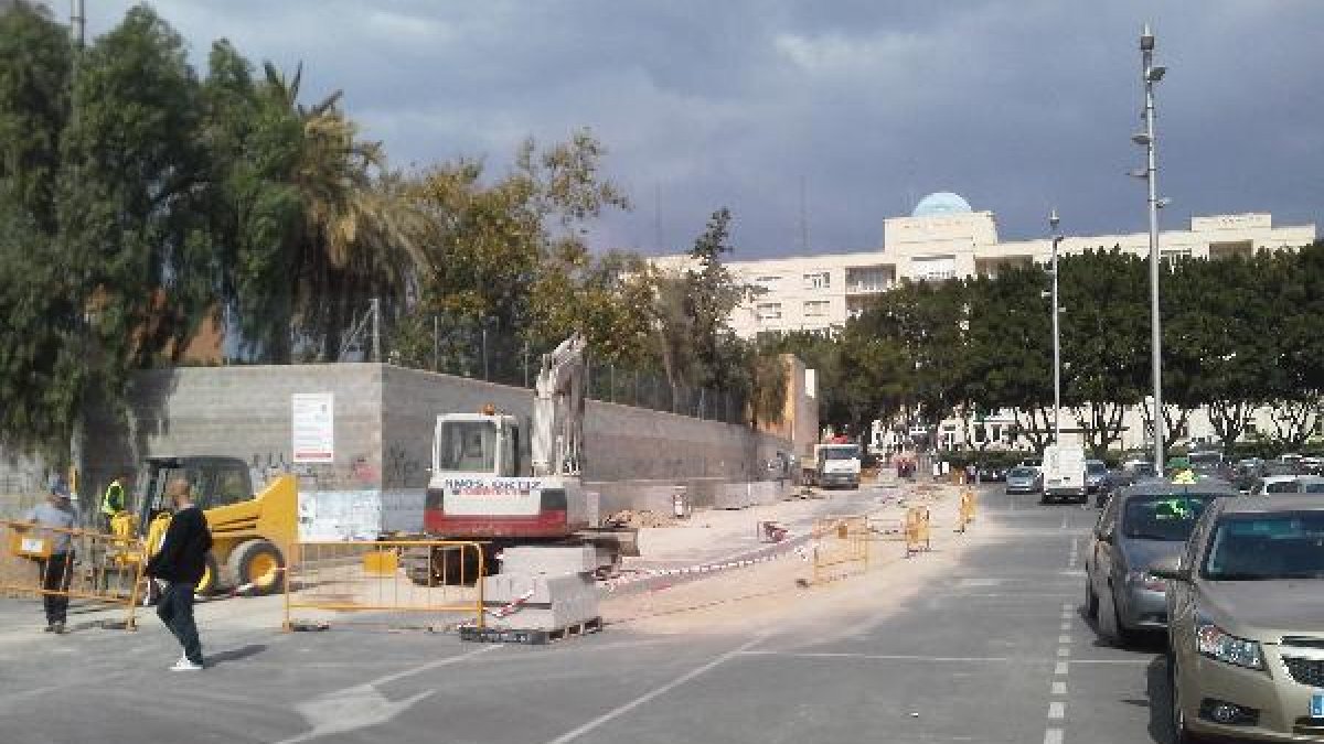 Obras de prolongación de la calle Santiago hasta la Bola Azul.e