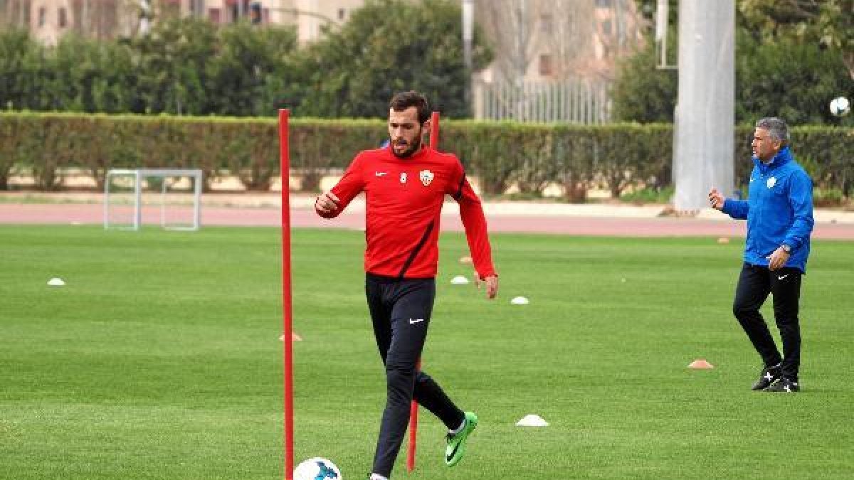 Aleix Vidal el entreno de este miércoles.x,auto
