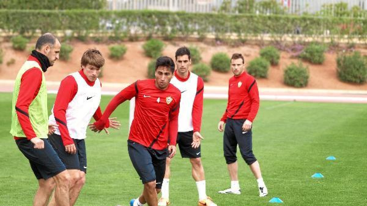 Hans Martínez junto a Dubarbier y Soriano.x,aut