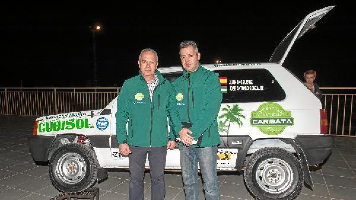 Juan Ángel Ruiz y José Antonio Goncález.x,auto,