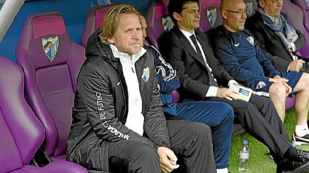 A Schuster le empieza a quemar el banquillo del Málaga.e;clip:r