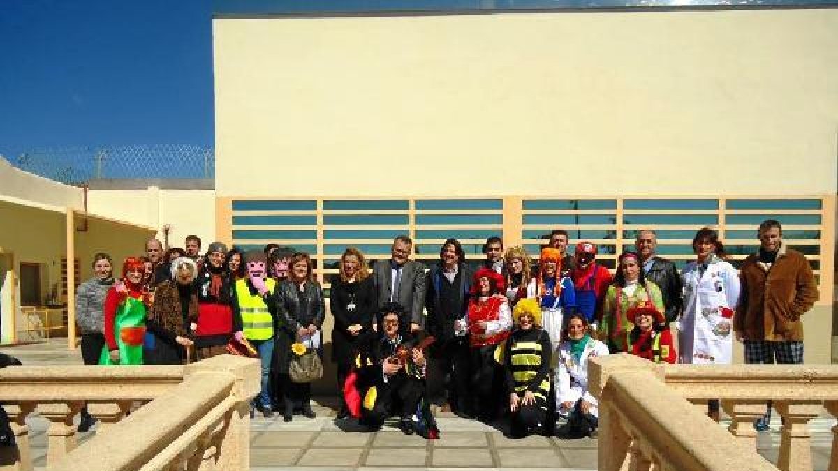 Sonia Ferrer acompañó a los jóvenes en la celebración del carnaval.tyle>.apqj{position:abs