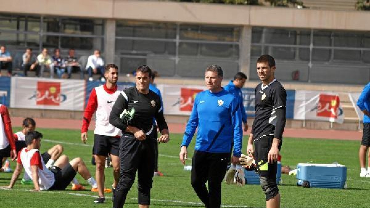Víctor Ibáñez en el campo Anexo con Estebanx,au