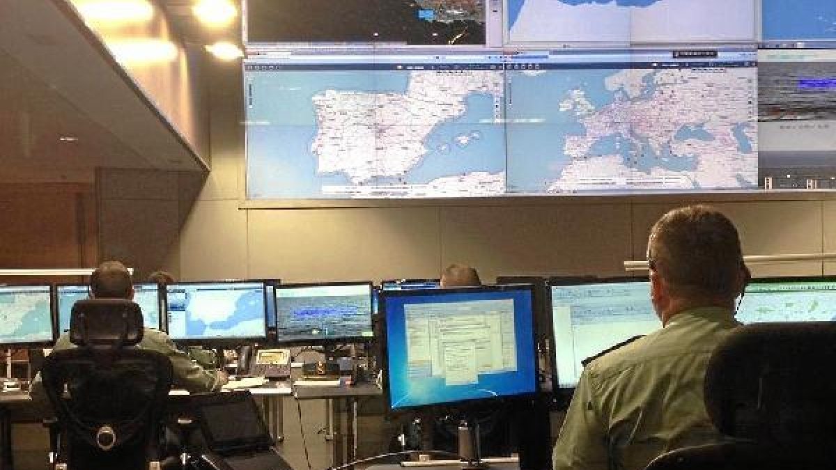 Sala del centro de coordinación de Eurosur. x,a