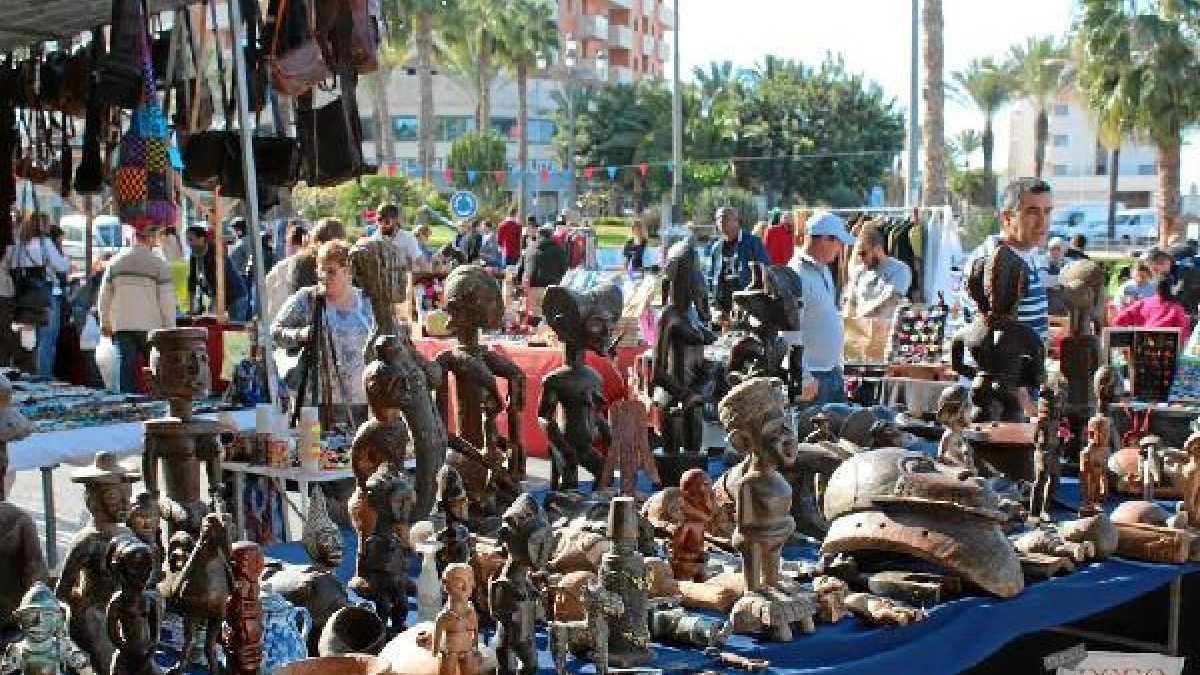 Imagen del mercadilloo,469px);}