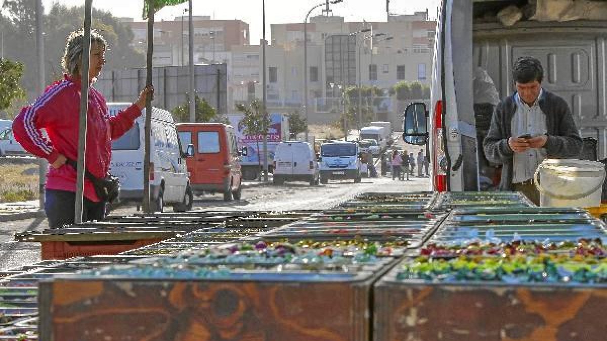 Imagen de un puesto de venta ambulante en Aracelie;clip:rect(46