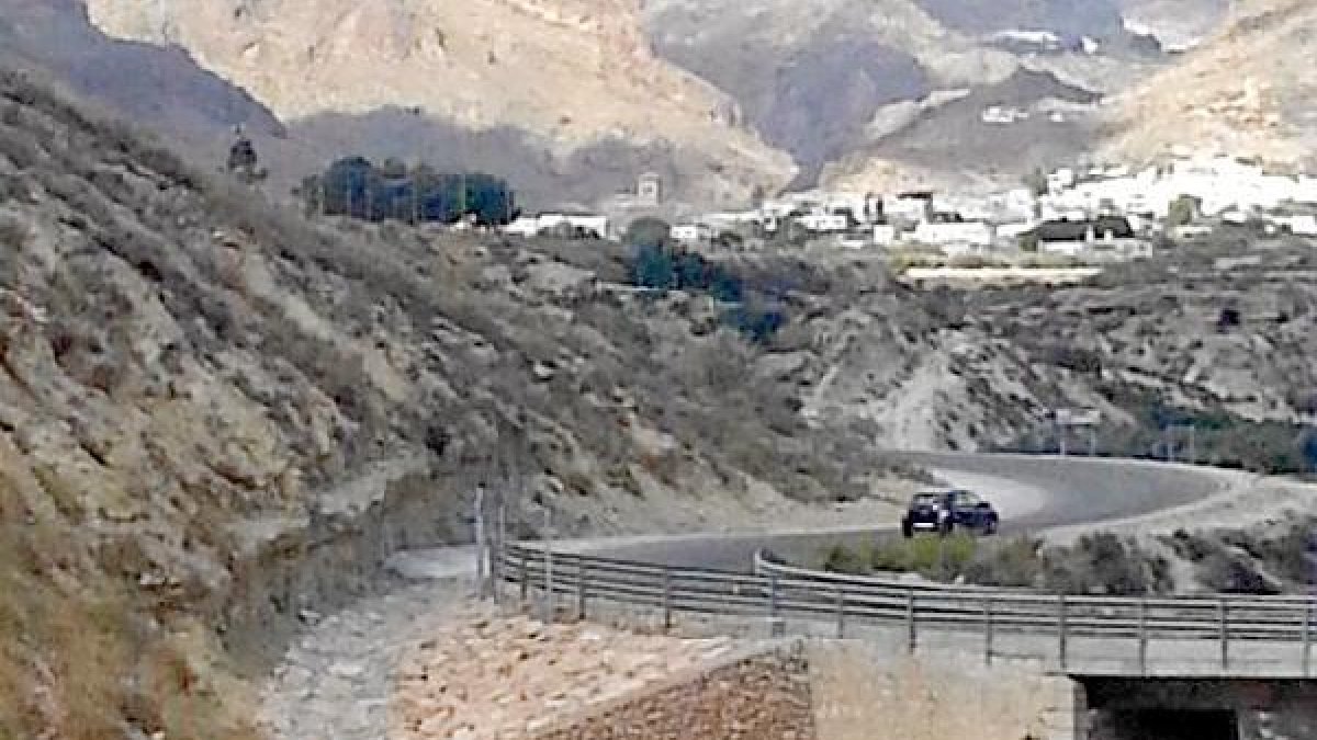 Ya se habían  acometido actuaciones anteriores en esta carretera. tyle>.apqj{position:abso