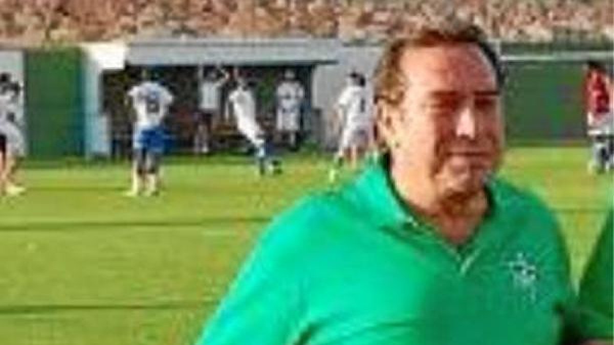 Asensio en su parcela de delegado del Oriente.x