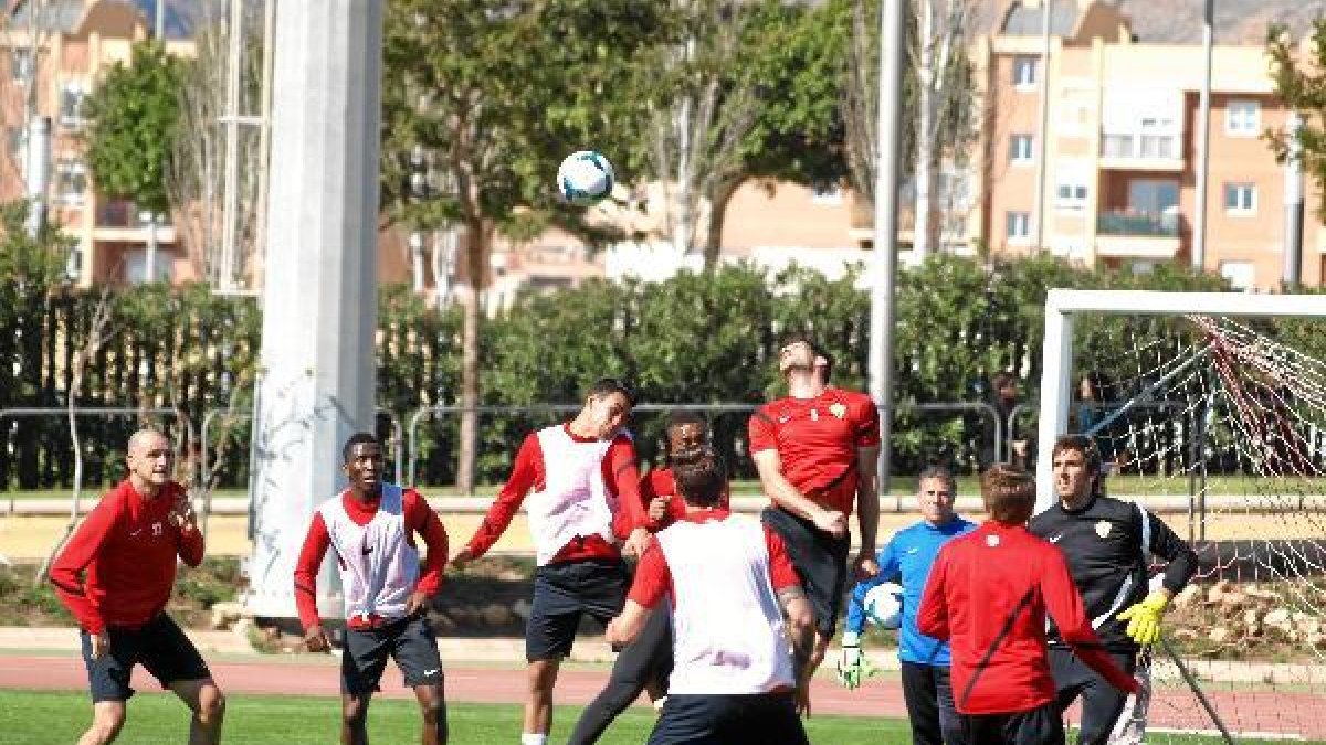 Imagen del partidillo final.o,469px);