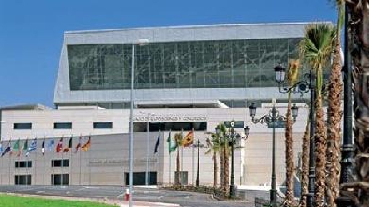 El palacio de Congresos será sede de la futura Escuela de Hostelería.tyle>.apqj{position:a