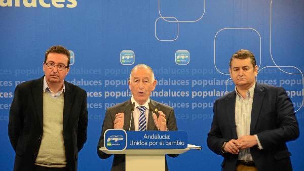 Amat, ayer en Sevillao,469px);}