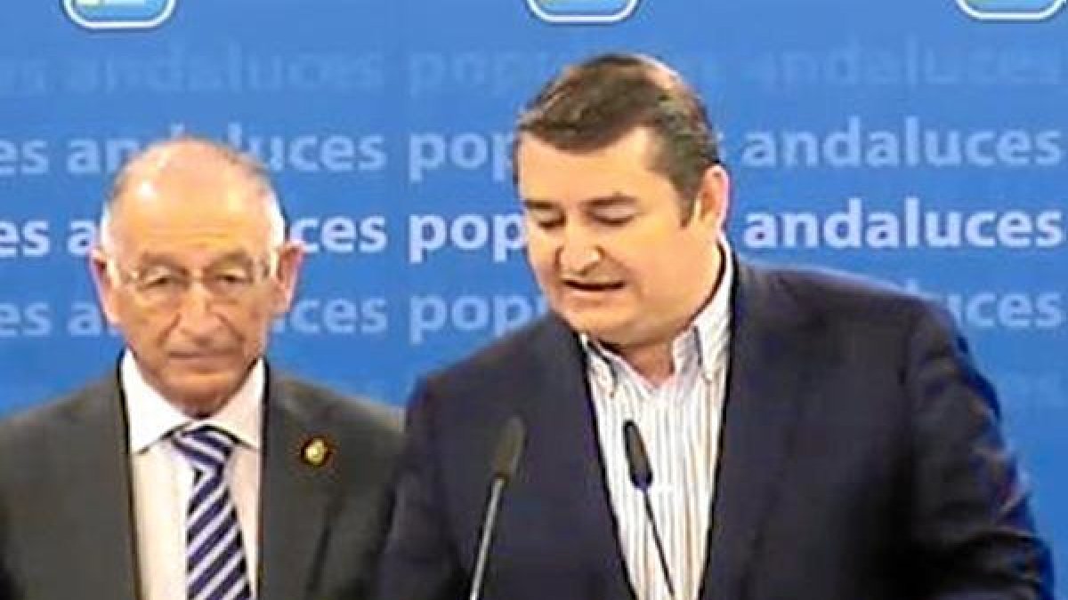Amat y Sanz, en Sevillao,469px);}