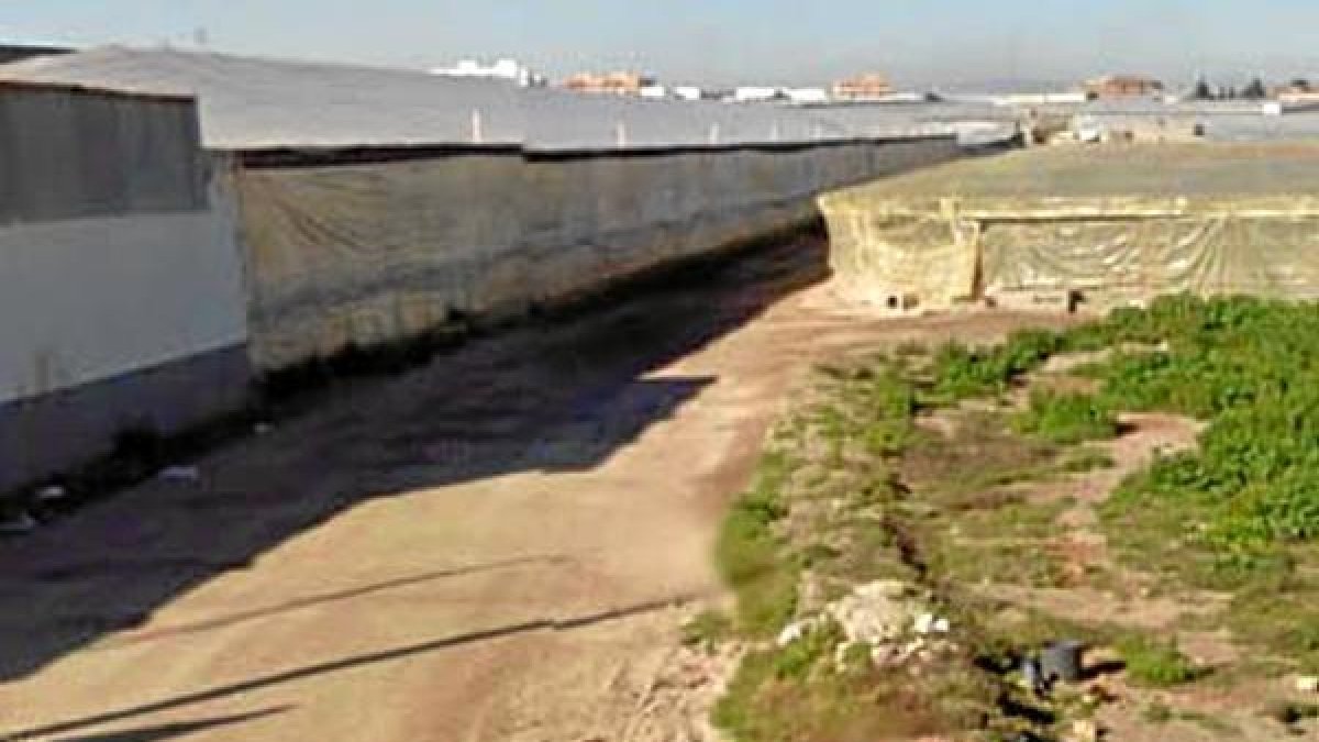 Cruce de la Molina y Santander, entre los 24 caminos rurales.e;