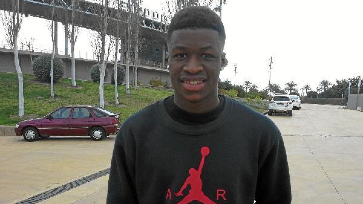 Sekou ha estado este lunes en el Estadio de los Juegos Mediterráneostyle>.apqj{position:ab