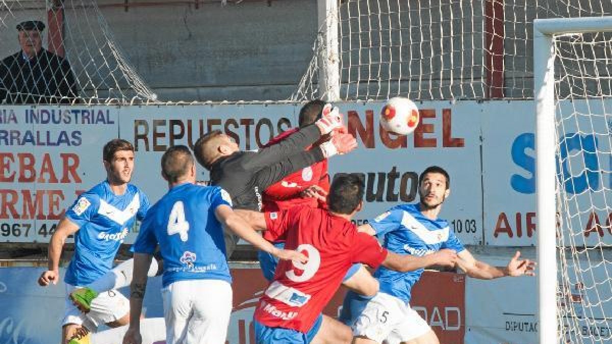 Fue un partido de muchos nervioso,469